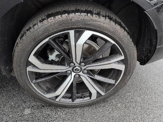 Used 2023 Volvo XC60 B6 Ultimate w/ Protection Package Premier AWD/4WD image 5