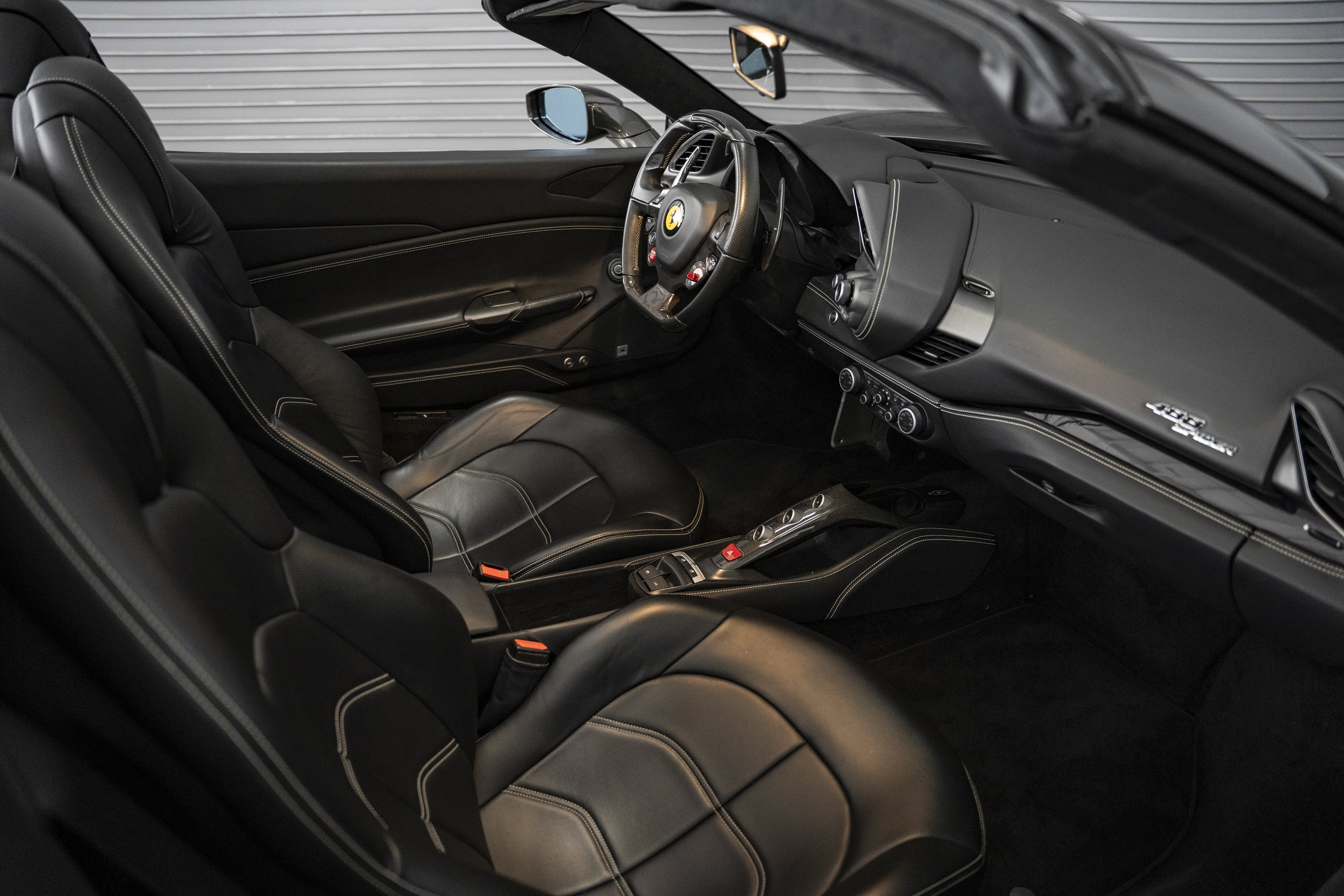 Used 2019 Ferrari 488 Spider RWD image 33