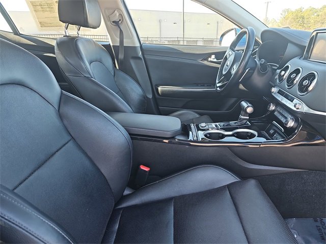 Used 2018 Kia Stinger image 10