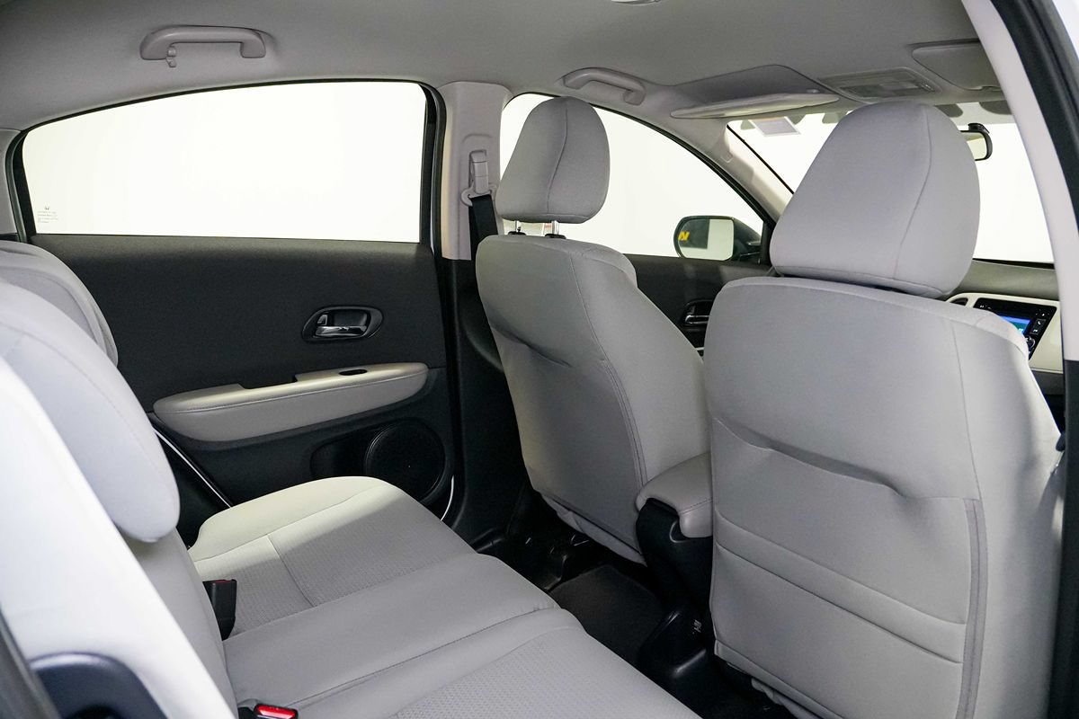 Used 2020 Honda HR-V LX image 16