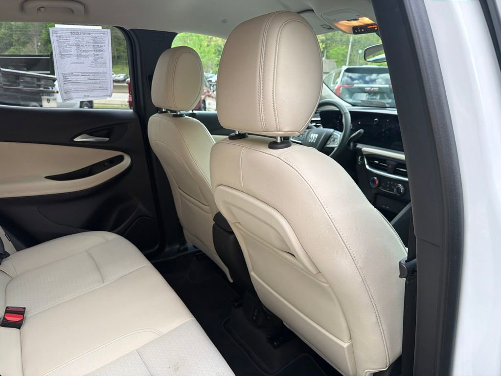 Used 2024 Buick Encore GX Preferred w/ Comfort Package FWD image 18