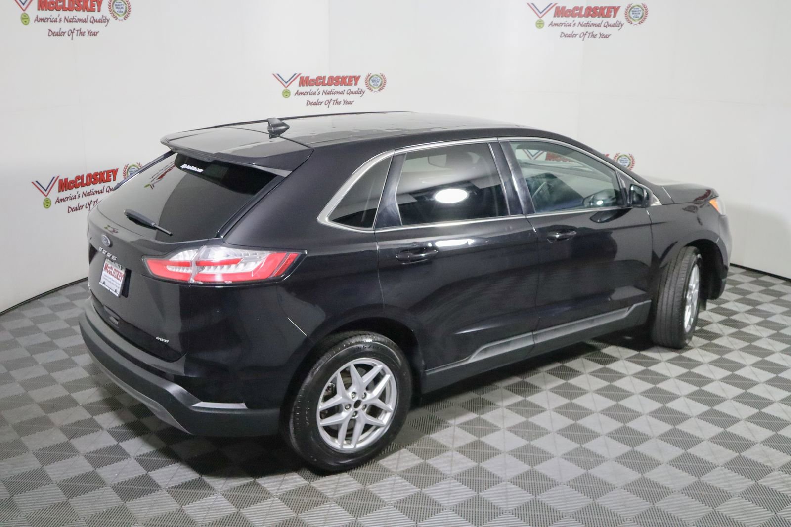 Used 2024 Ford Edge SEL image 5