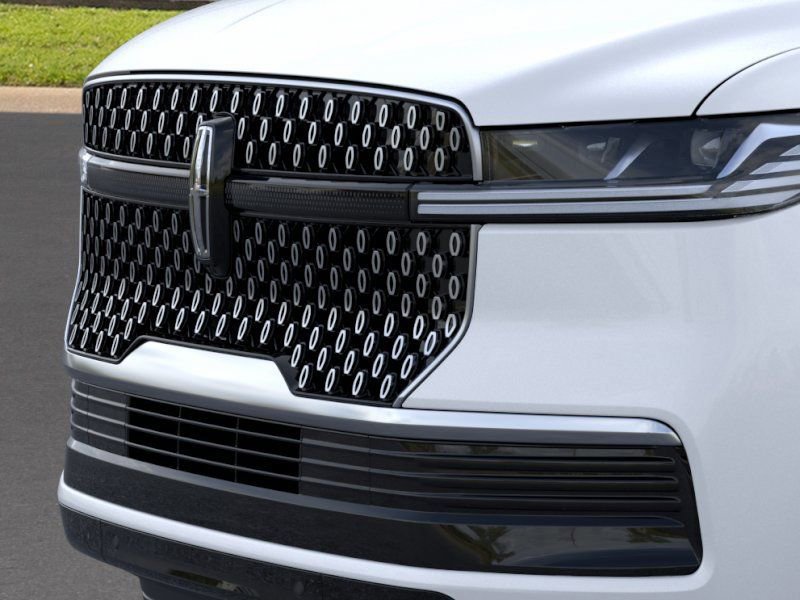 New 2026 Lincoln Navigator Premiere AWD/4WD image 17