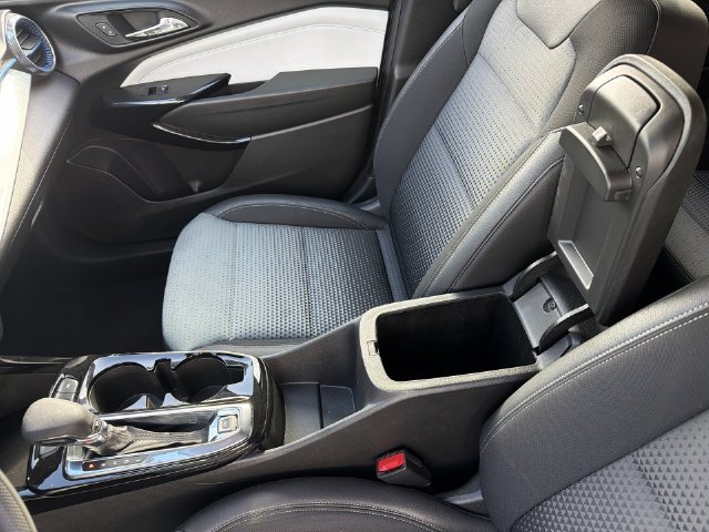 Used 2026 Chevrolet Trax LT FWD image 29