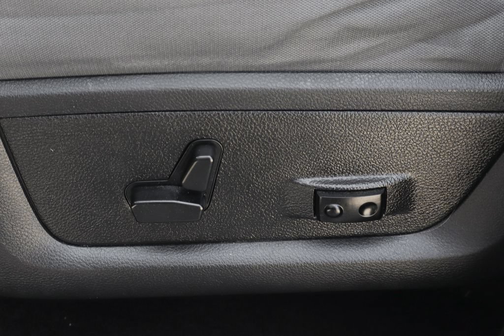 Used 2014 RAM 3500 Big Horn AWD/4WD image 21