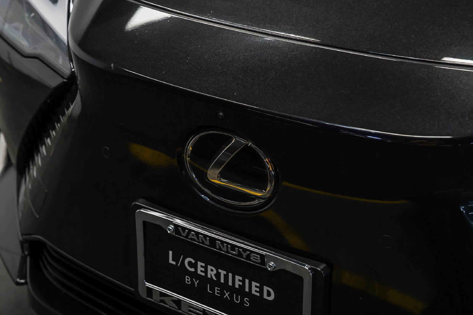 Used 2025 Lexus RZ 300e w/ Accessory Package (2T) FWD image 8
