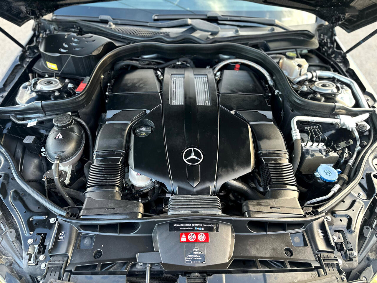 Used 2016 Mercedes-Benz E 400 Sedan image 41