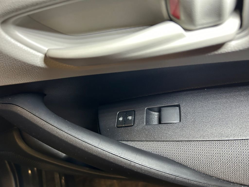 Used 2025 Toyota Corolla LE w/ Convenience Package FWD image 17