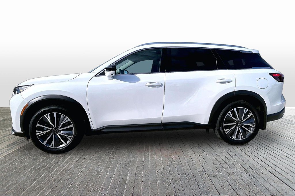 Certified 2027 INFINITI QX60 Luxe w/ Cargo Package AWD/4WD image 4