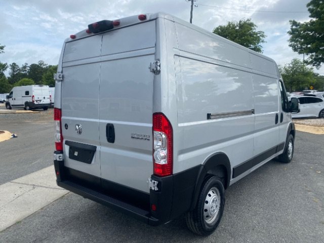 Used 2023 RAM ProMaster 2500 w/ Driver Convenience Group FWD image 7