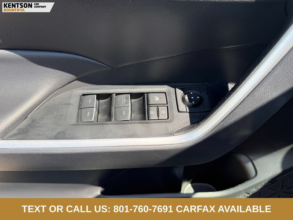 Used 2025 Toyota RAV4 XLE AWD/4WD image 20