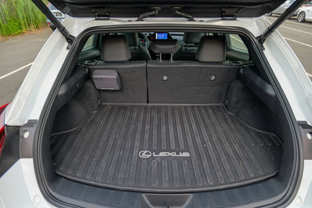 Used 2024 Lexus UX 250h F Sport AWD/4WD image 61