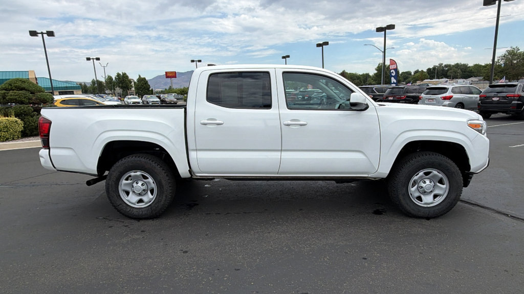 Certified 2023 Toyota Tacoma SR AWD/4WD image 2