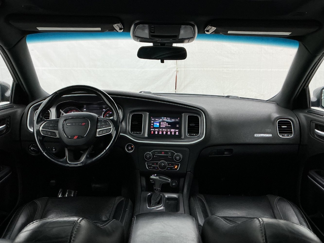 Used 2020 Dodge Charger SXT w/ Leather Interior Group RWD image 28
