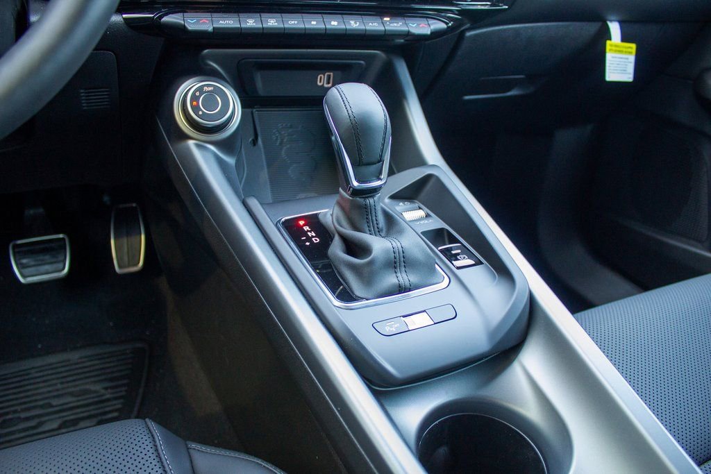 Used 2025 Alfa Romeo Tonale w/ Premium Package image 20
