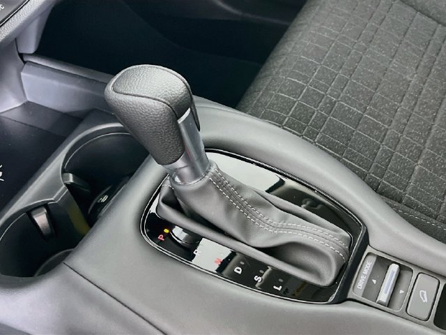 Certified 2027 Honda HR-V LX image 18