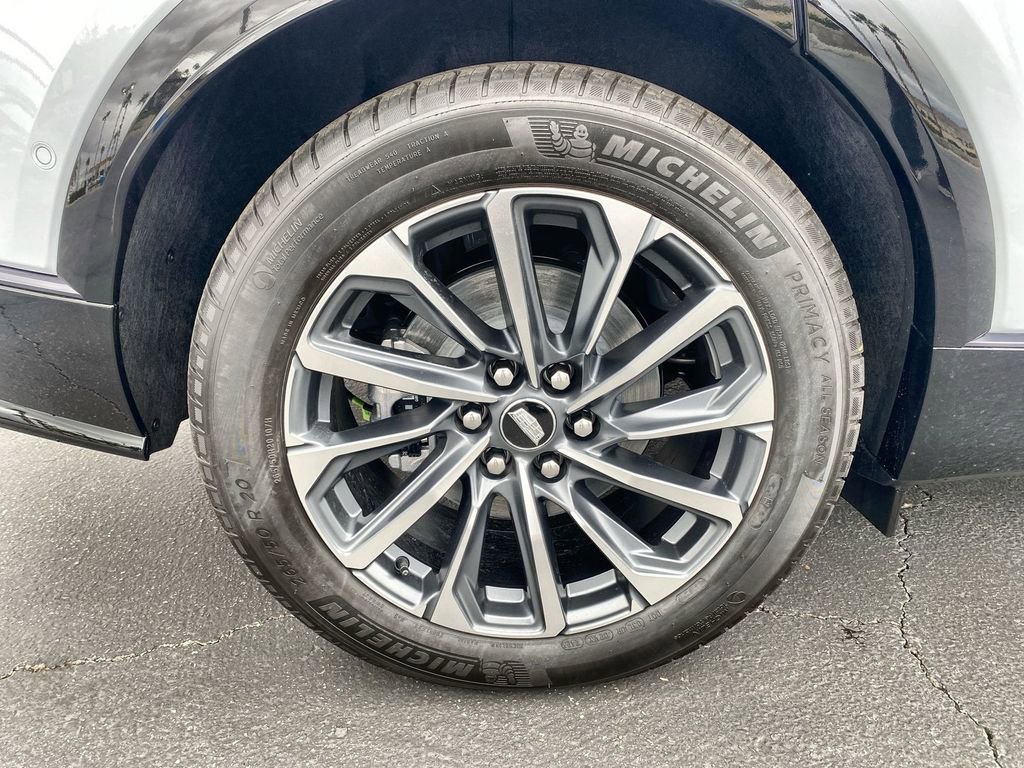 Certified 2026 Cadillac Lyriq Premium Sport w/ LPO, Floor Liner Package image 38