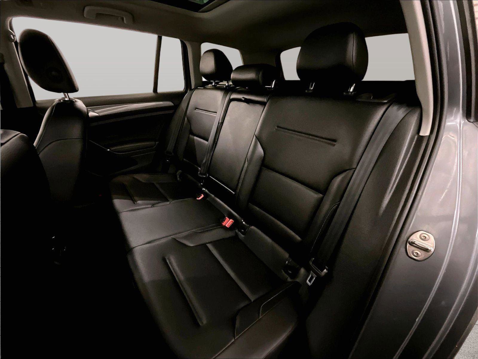 Used 2018 Volkswagen Golf Alltrack AWD/4WD image 26