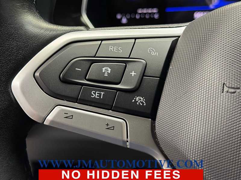 Used 2024 Volkswagen Jetta SE FWD image 42