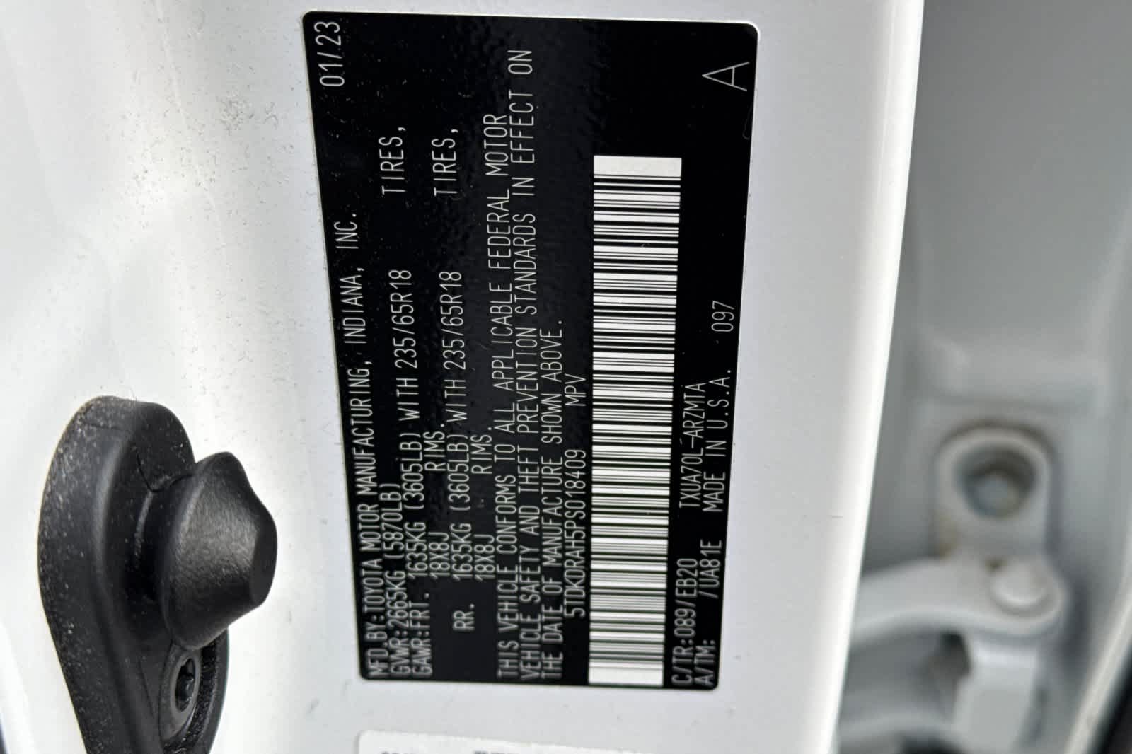 Used 2023 Toyota Highlander XLE FWD image 34