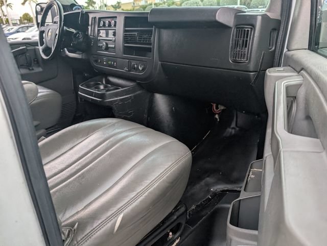 Used 2021 Chevrolet Express 2500 w/ Communications Package RWD image 12