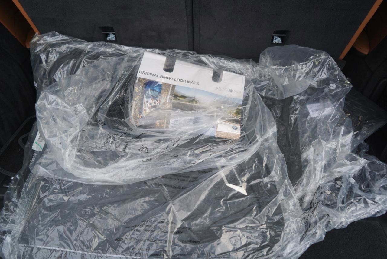 Used 2025 BMW X7 xDrive40i w/ M Sport Package image 63