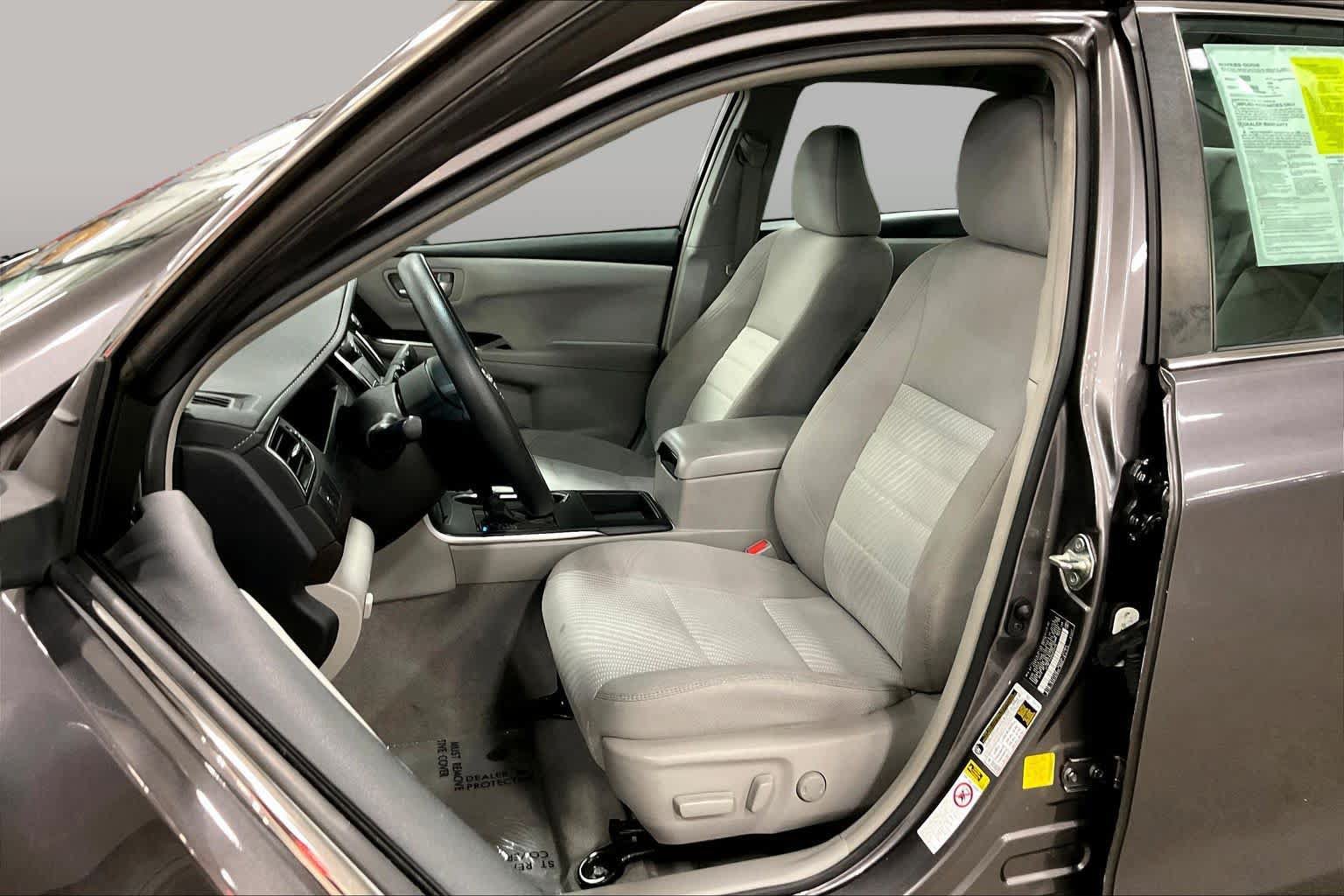 Used 2017 Toyota Camry LE FWD image 8