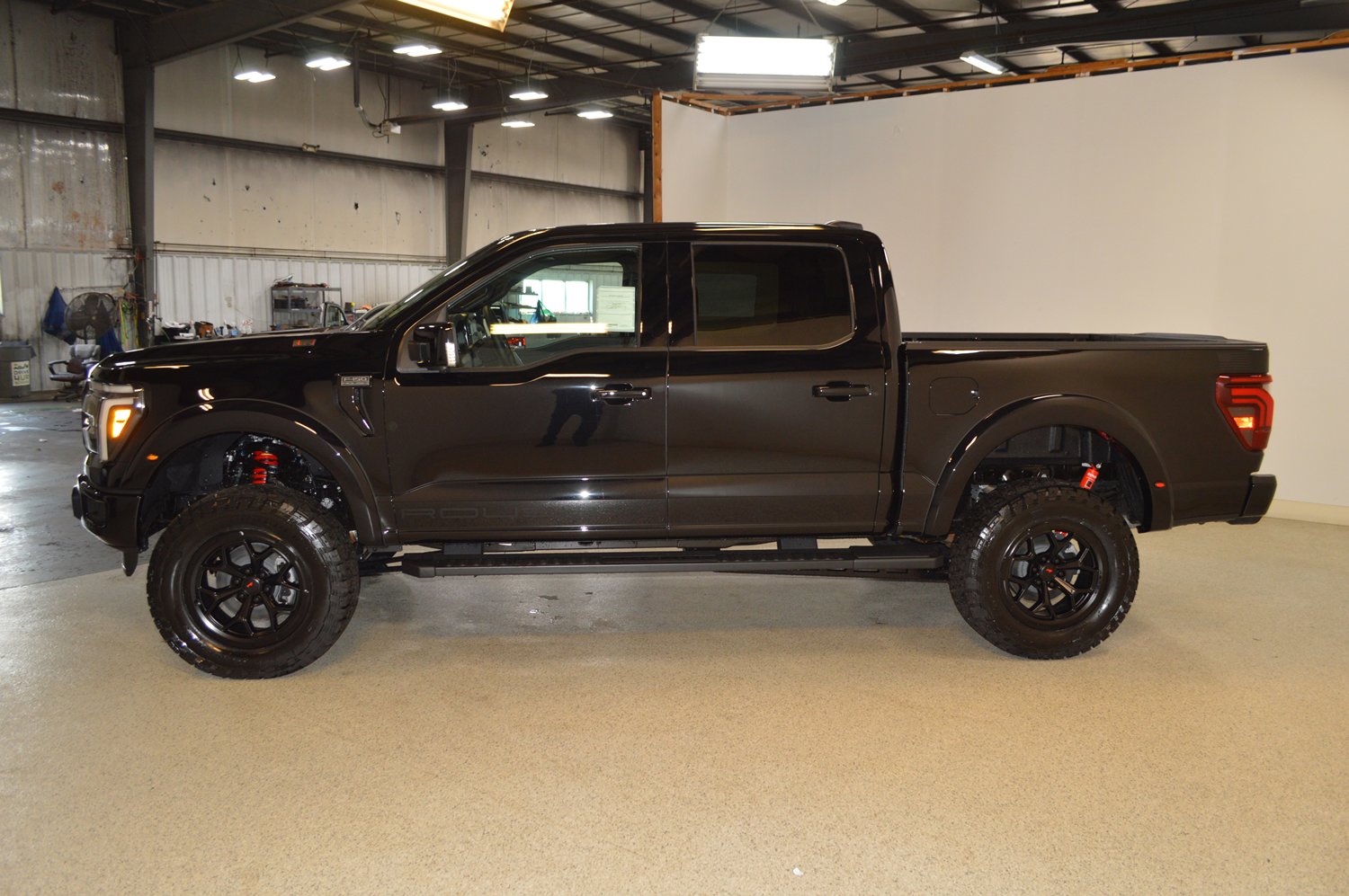 New 2026 Ford F150 Lariat w/ Equipment Group 502A High image 6