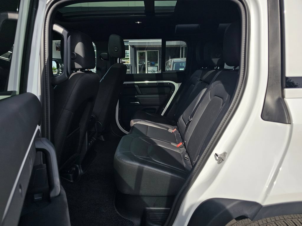 Used 2025 Land Rover Defender 110 S AWD/4WD image 13