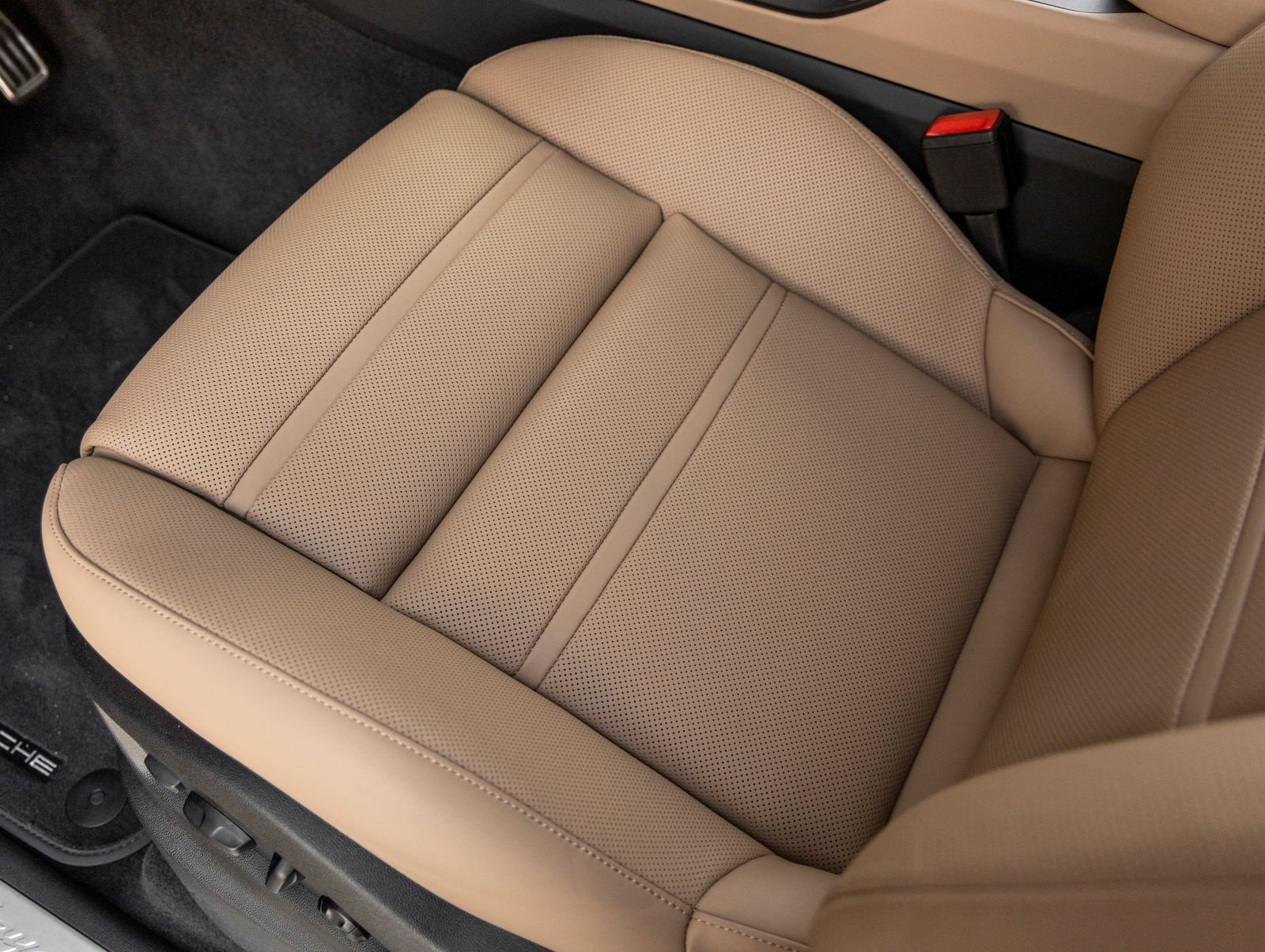 New 2026 Porsche Cayenne S AWD/4WD image 23