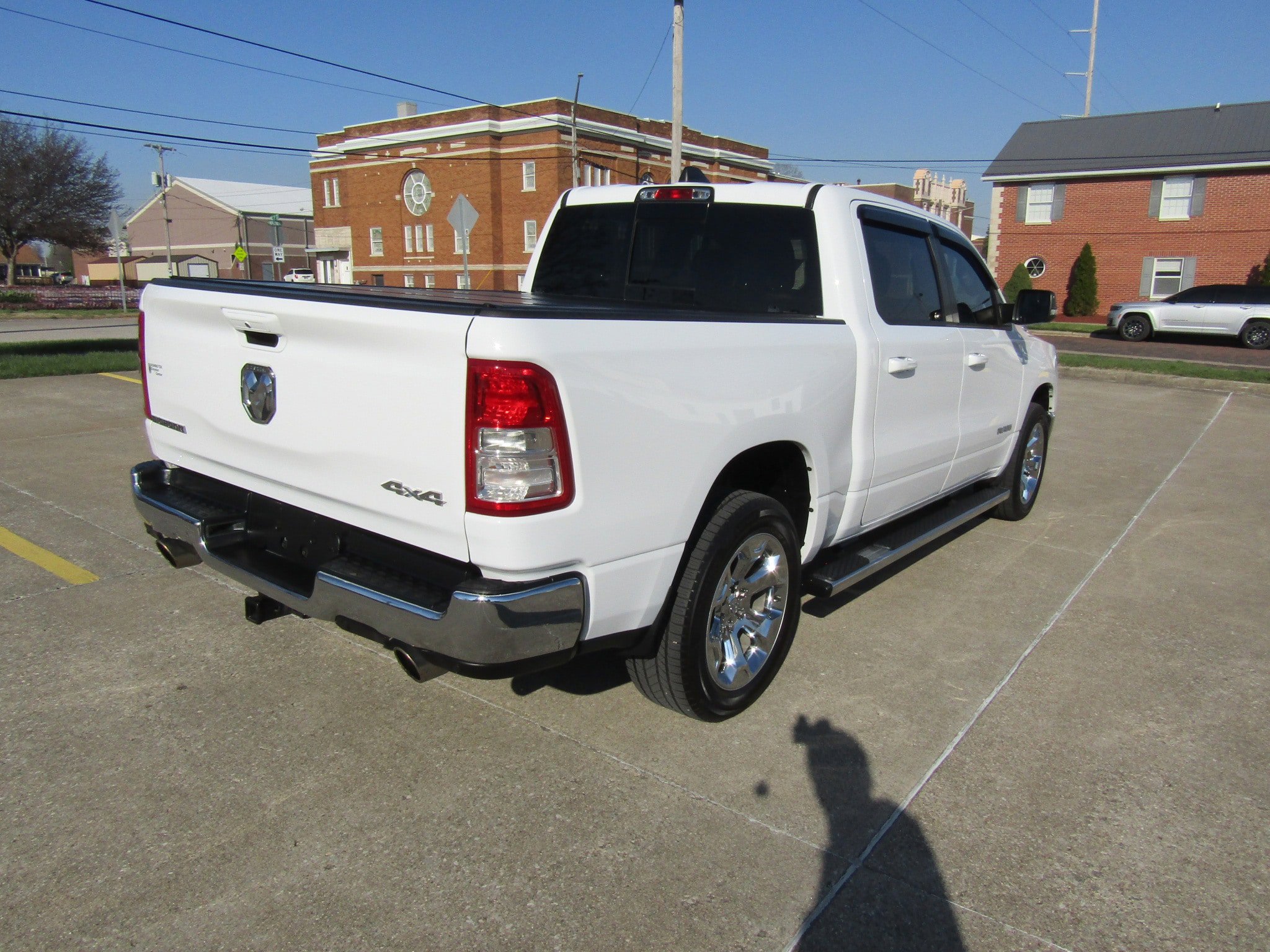 Used 2022 RAM 1500 Big Horn AWD/4WD image 3
