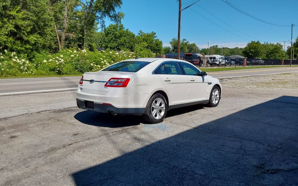 Used 2014 Ford Taurus SEL w/ Equipment Group 201A FWD image 7