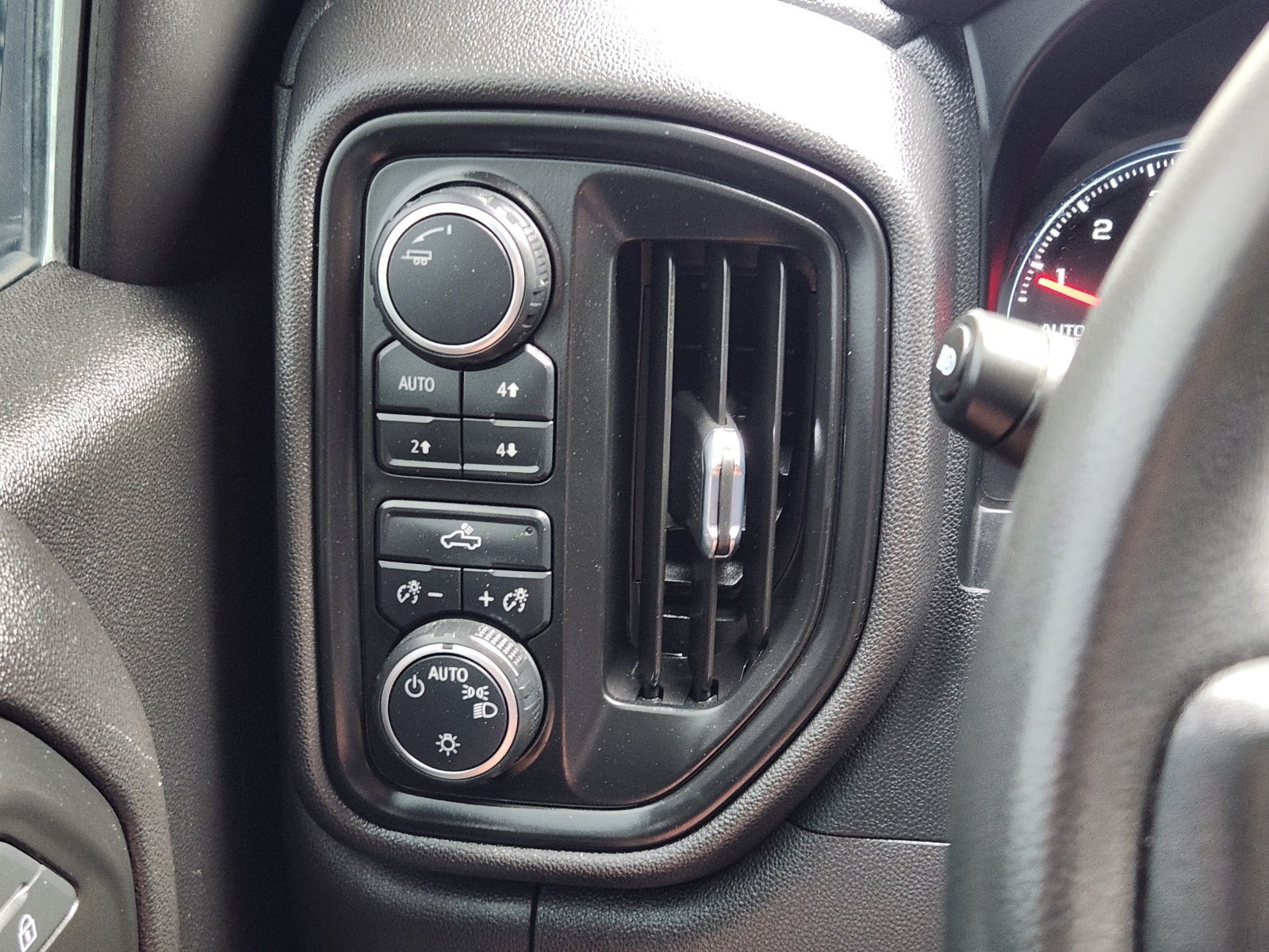 Used 2023 Chevrolet Silverado 1500 Custom Trail Boss AWD/4WD image 24