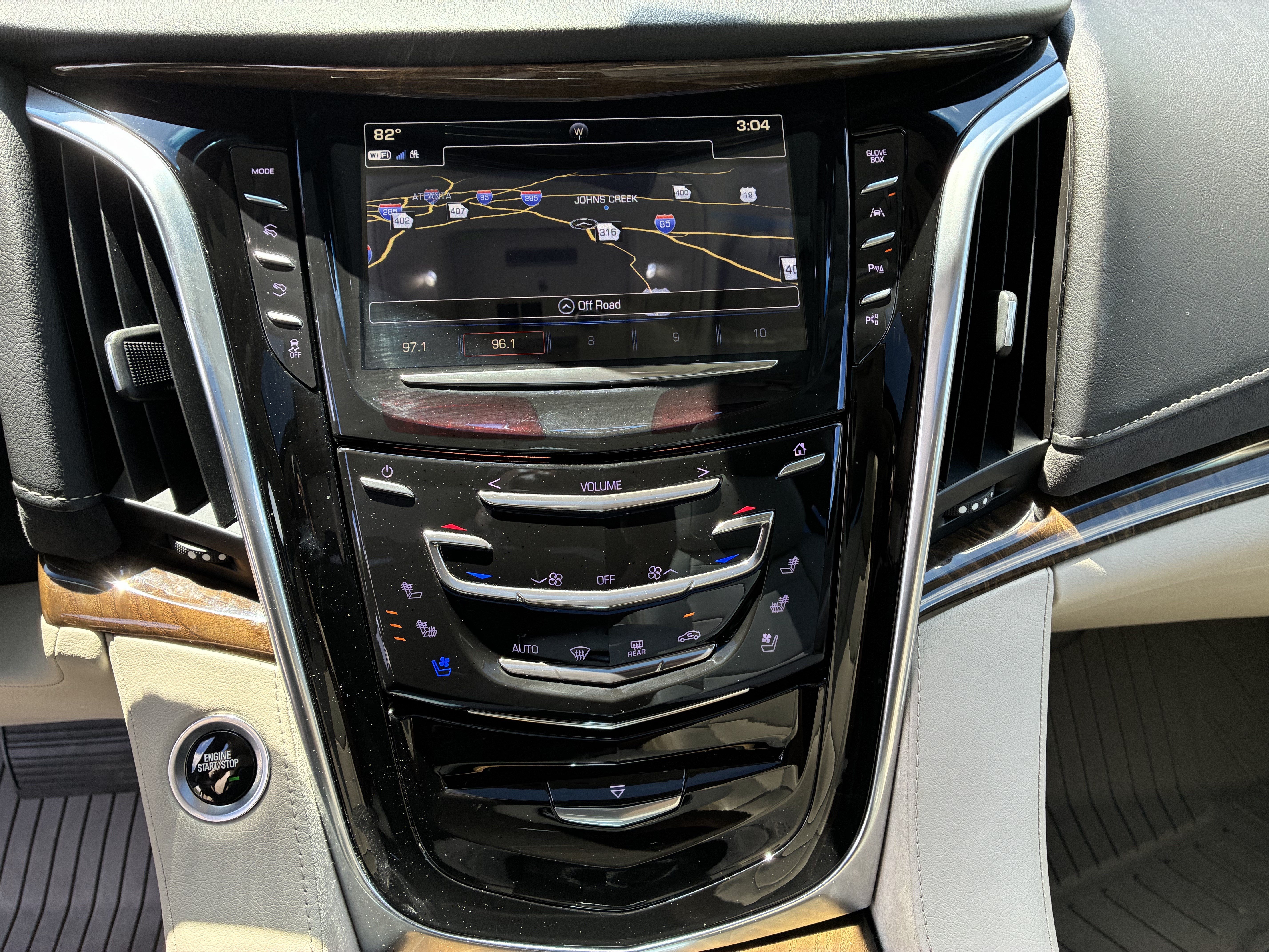 Used 2019 Cadillac Escalade ESV Premium Luxury AWD/4WD image 36