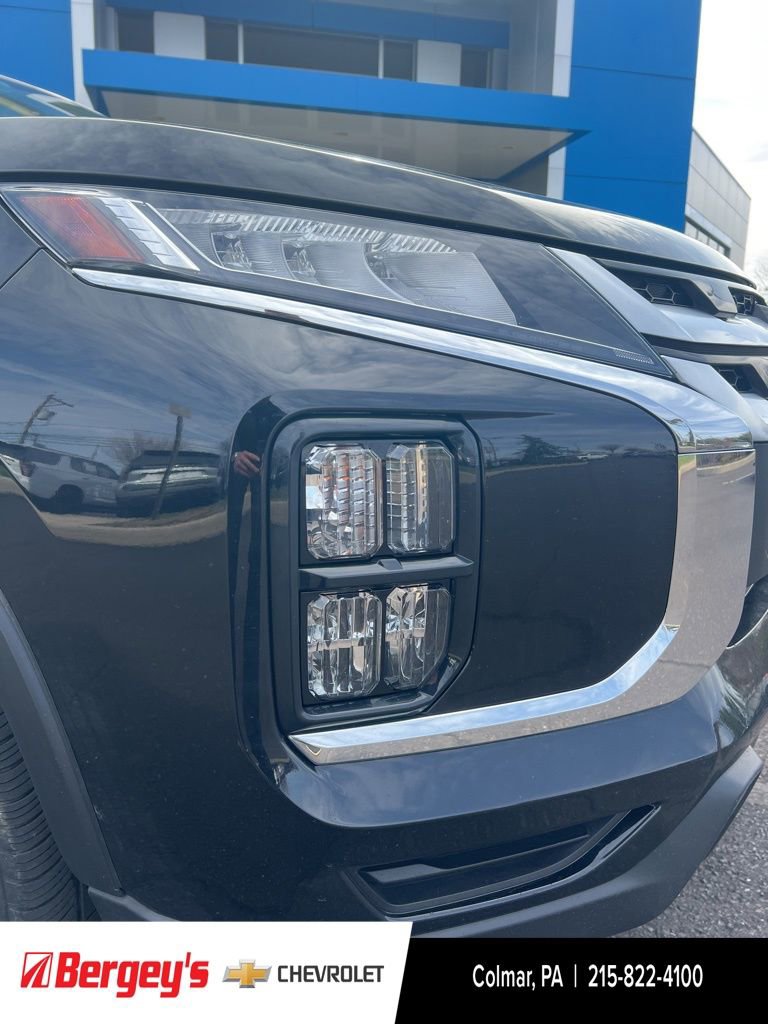 Used 2024 Mitsubishi Outlander Sport SE image 11