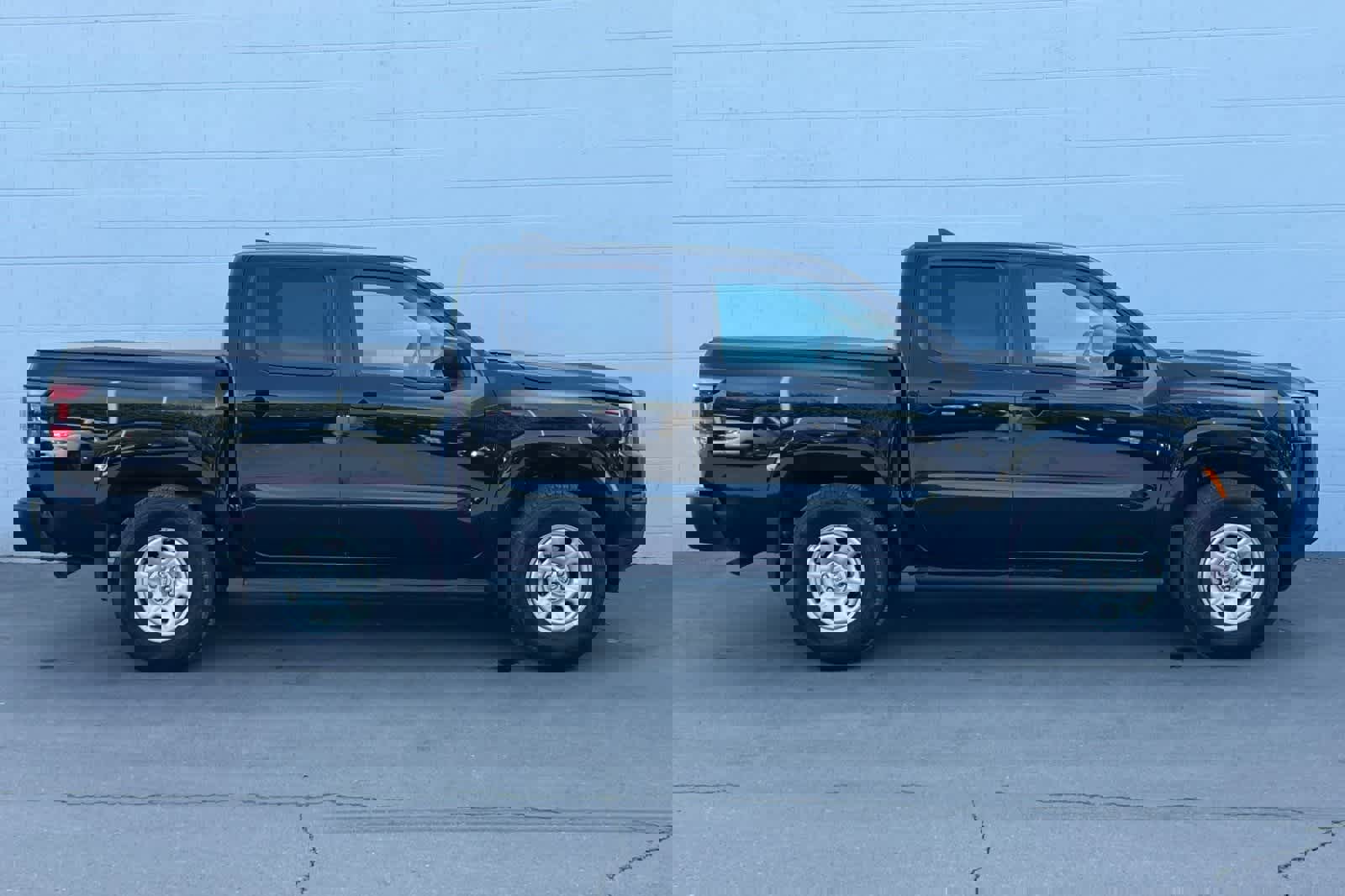 Certified 2023 Nissan Frontier S image 9