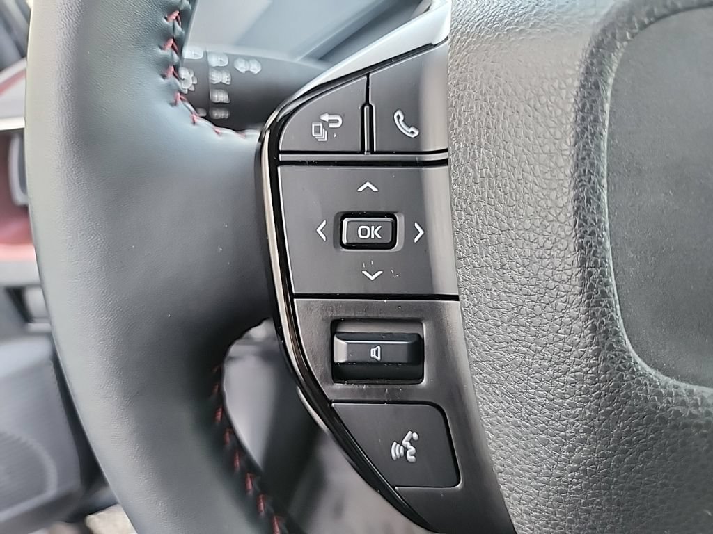 Used 2024 Toyota Prius Prime FWD image 15