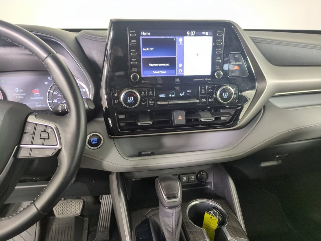 Used 2020 Toyota Highlander Limited AWD/4WD image 20