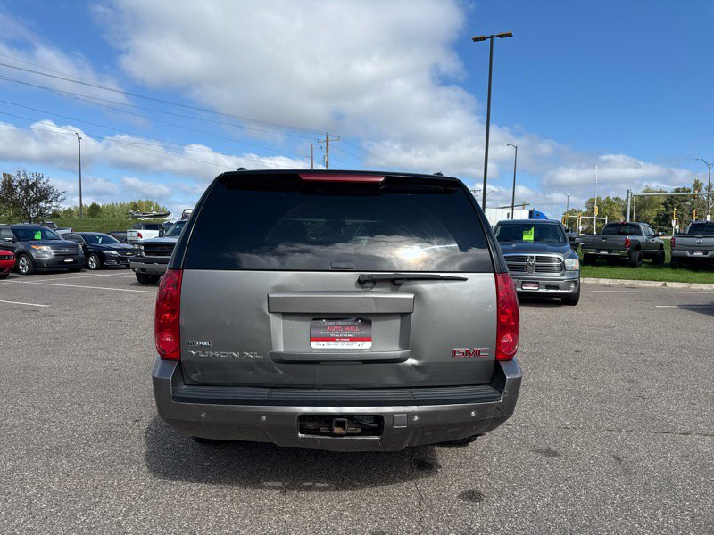 Used 2009 GMC Yukon XL SLT image 4