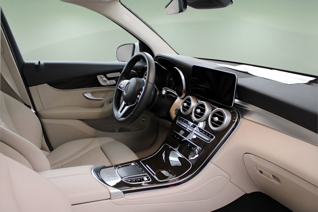 Used 2022 Mercedes-Benz GLC 300 image 28