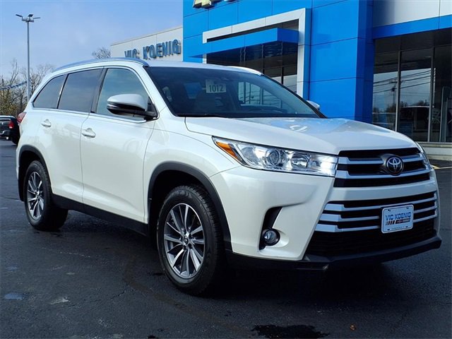 Used 2019 Toyota Highlander XLE image 2
