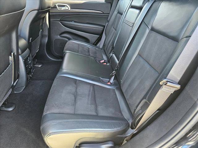 Used 2020 Jeep Grand Cherokee Altitude AWD/4WD image 17