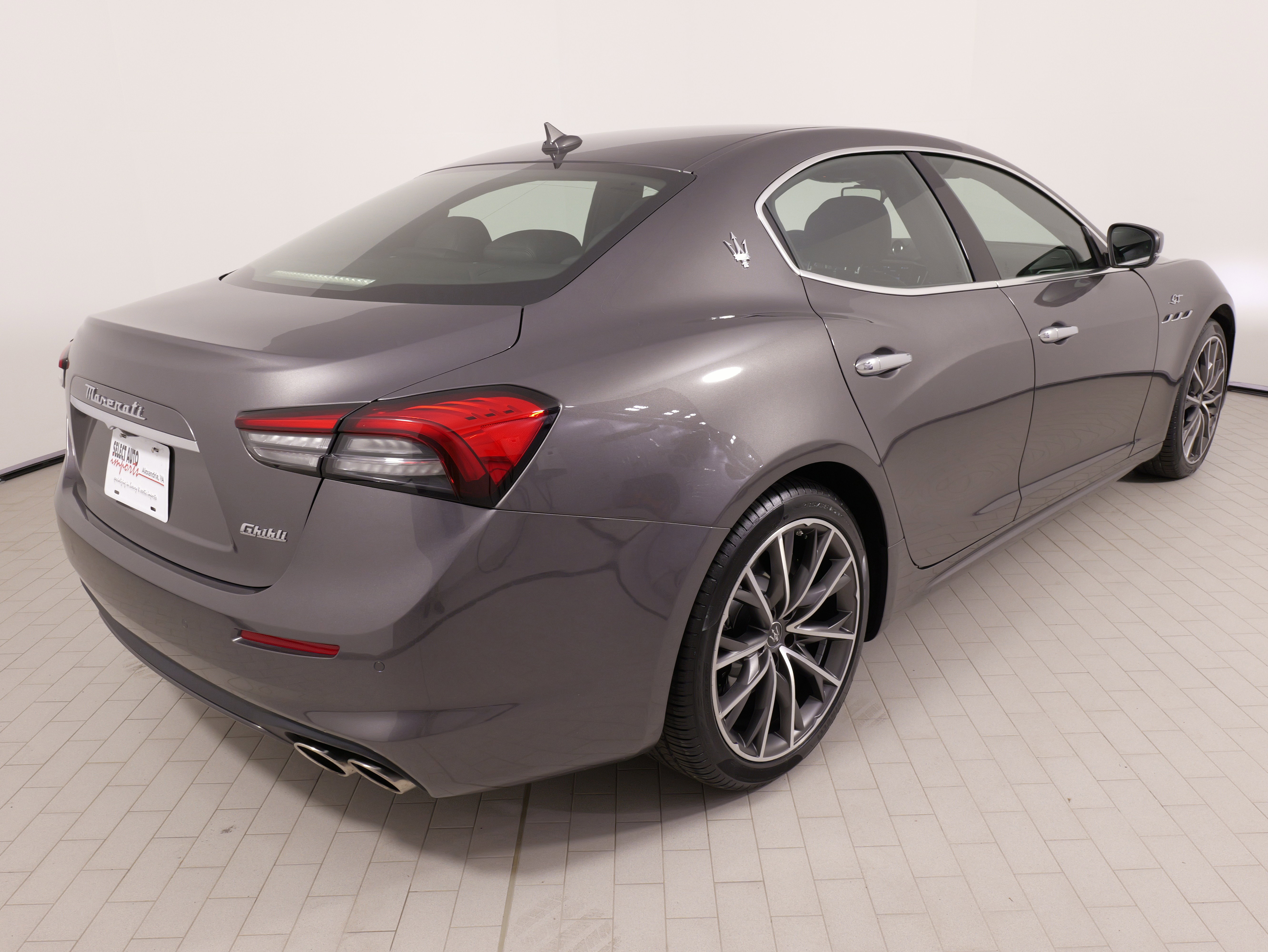 Used 2023 Maserati Ghibli GT image 11