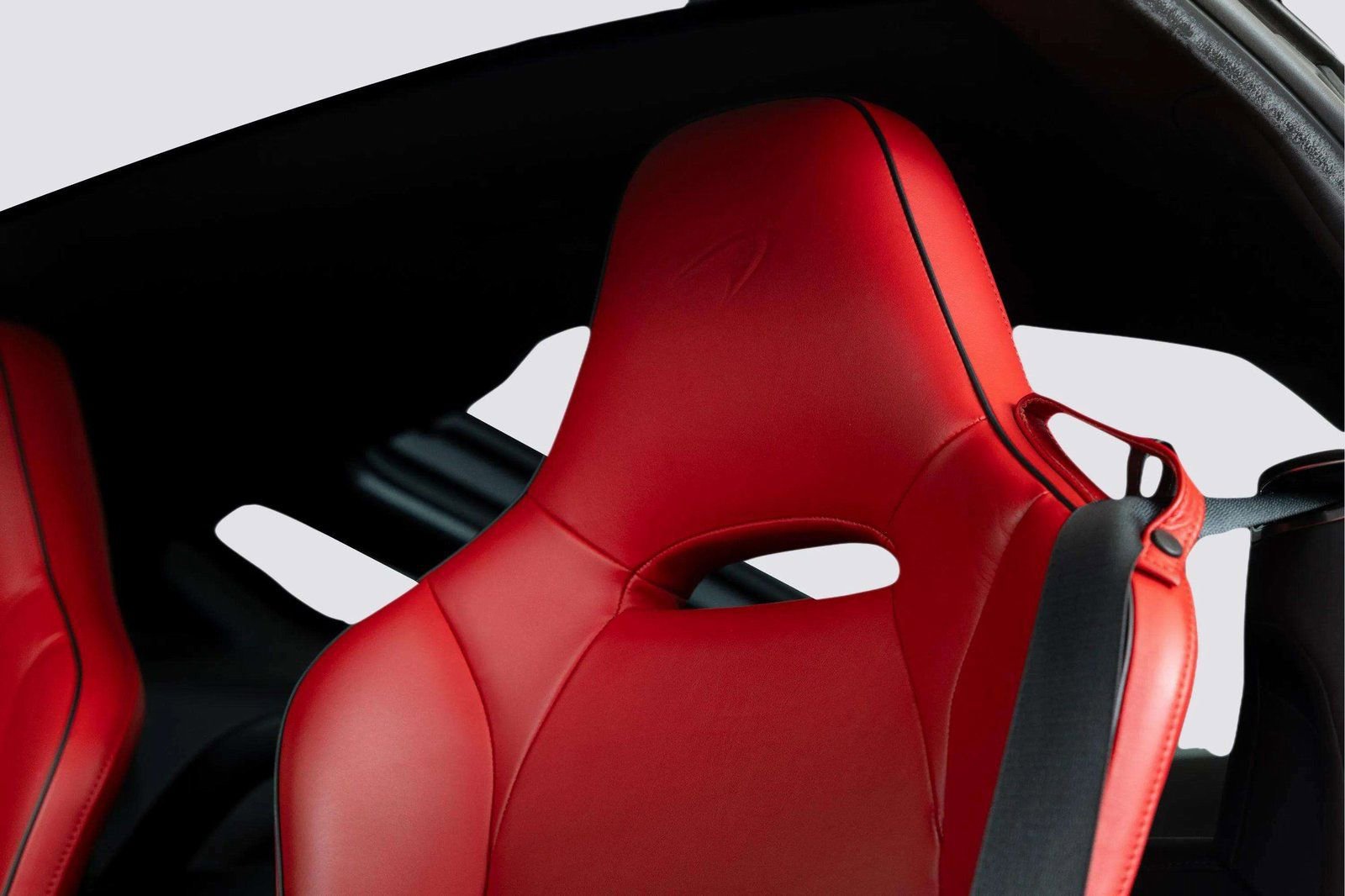 Used 2023 McLaren GT image 13