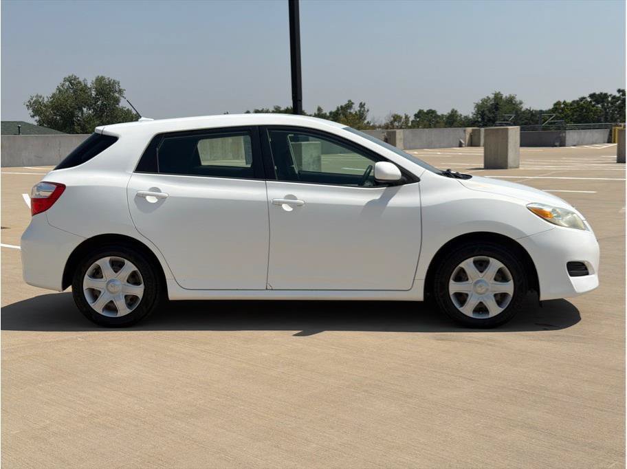 Used 2009 Toyota Matrix FWD image 9
