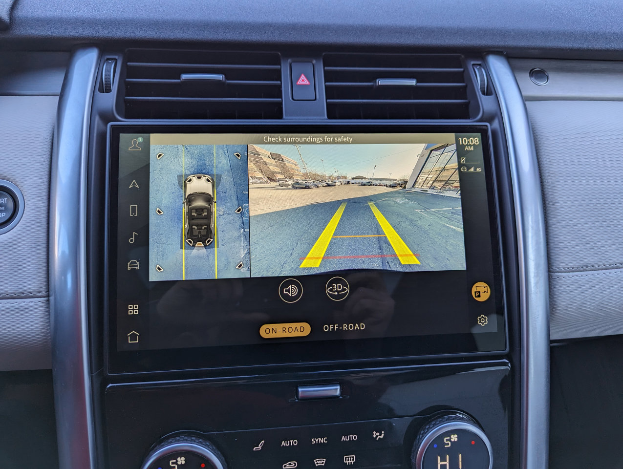 Used 2024 Land Rover Discovery Dynamic SE image 18