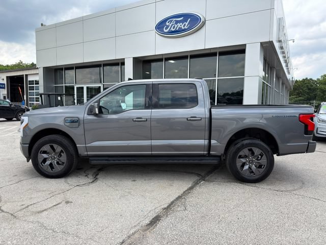 Used 2024 Ford F150 Lightning Lariat AWD/4WD image 4