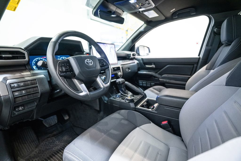 Certified 2024 Toyota Tacoma TRD Off-Road image 4