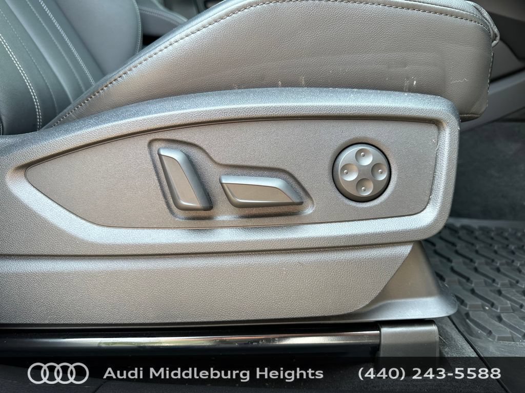 Used 2025 Audi Q5 e Premium Plus w/ Premium Plus Package AWD/4WD image 21