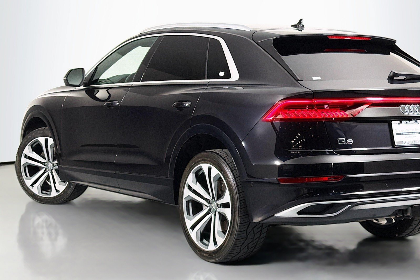 Used 2019 Audi Q8 Prestige w/ Towing Package AWD/4WD image 15